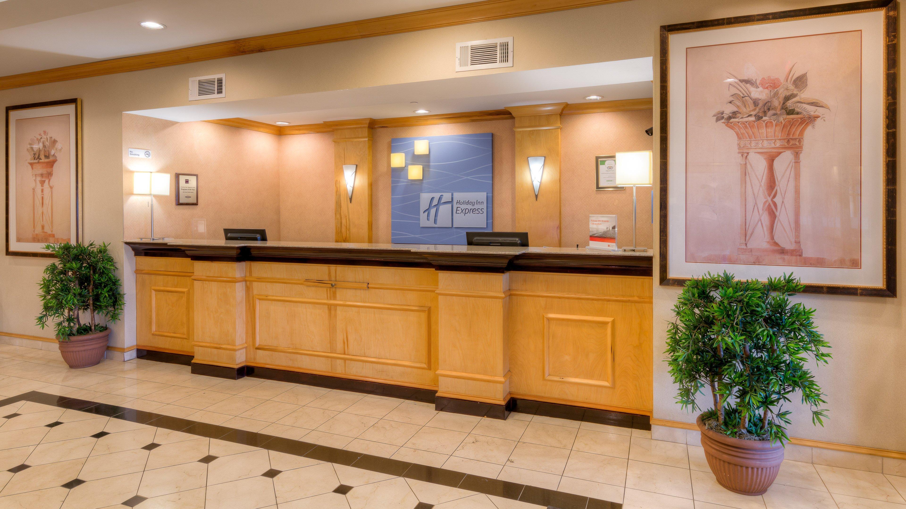 Holiday Inn Express Hotel & Suites Memphis Southwind By Ihg Exterior photo
