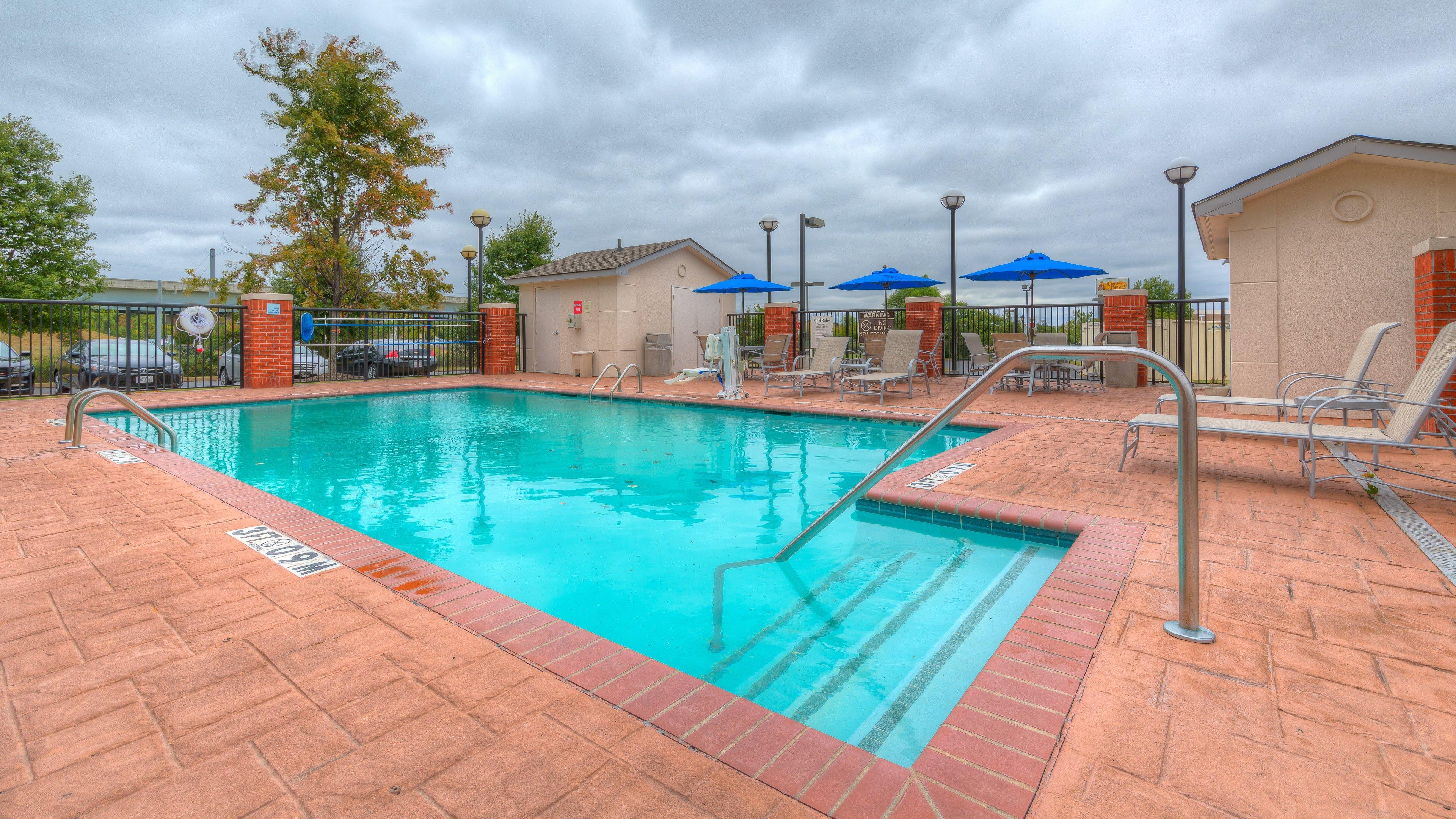 Holiday Inn Express Hotel & Suites Memphis Southwind By Ihg Exterior photo